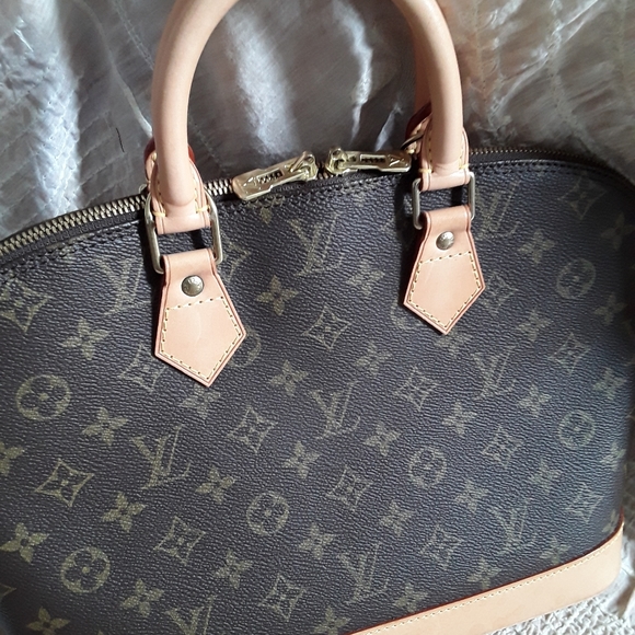 HELLO GORGEOUS! LV ALMA SOLD! - Picture 8 of 12